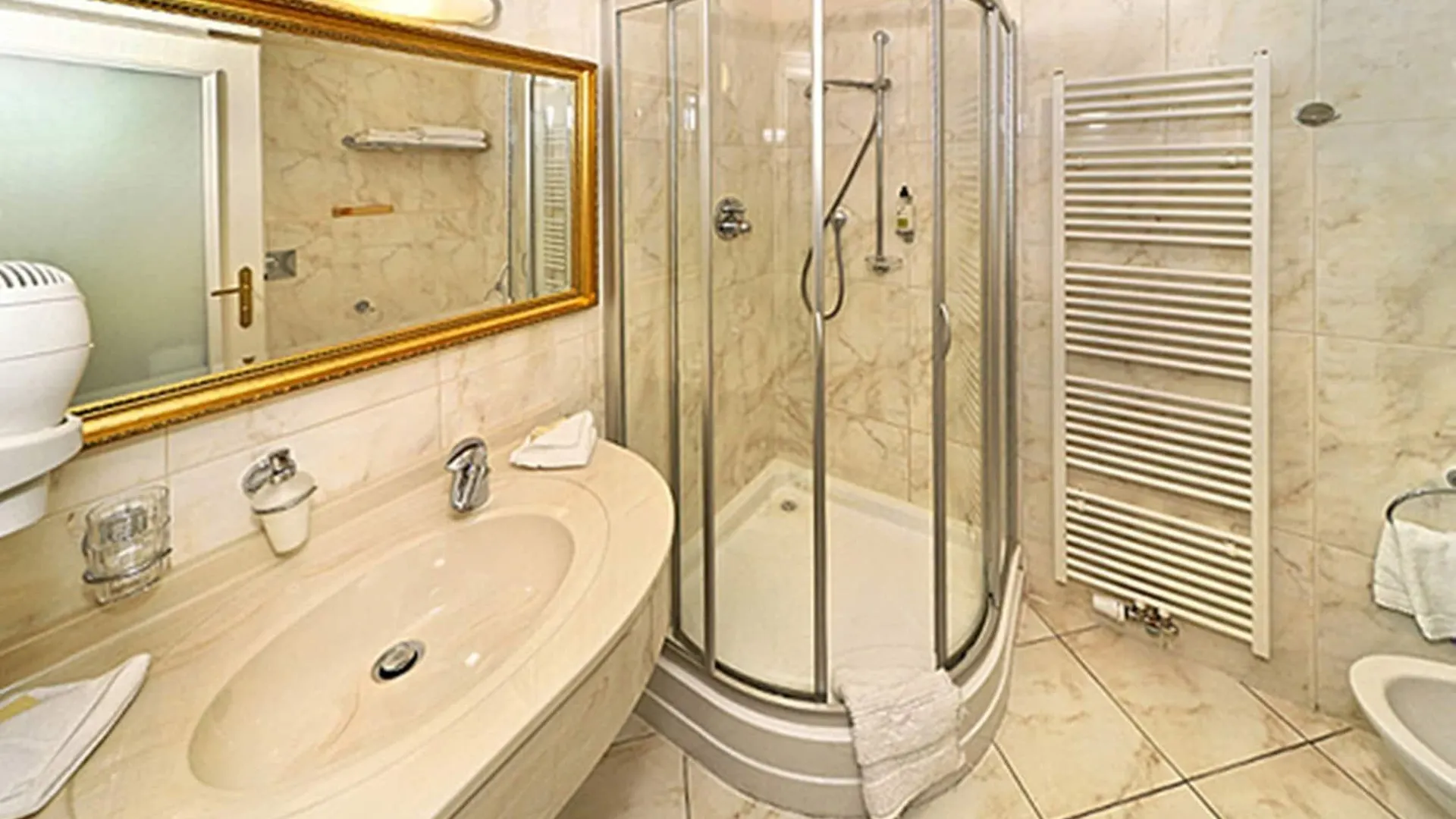 Humboldt Park Hotel & Spa Karlovy Vary