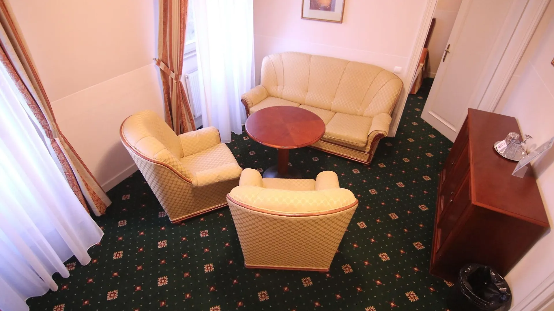 Humboldt Park Hotel & Spa Karlovy Vary 4*,
