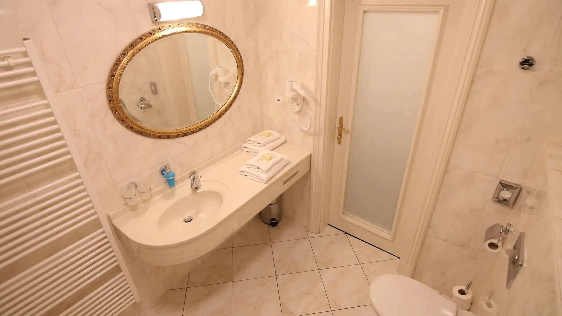 Humboldt Park Hotel & Spa Karlovy Vary 4*,  Repubblica Ceca