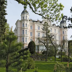 Szálloda Bristol Palace