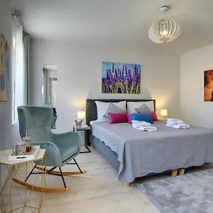  Апартаменты D&a Center With Free Parking Хорватия