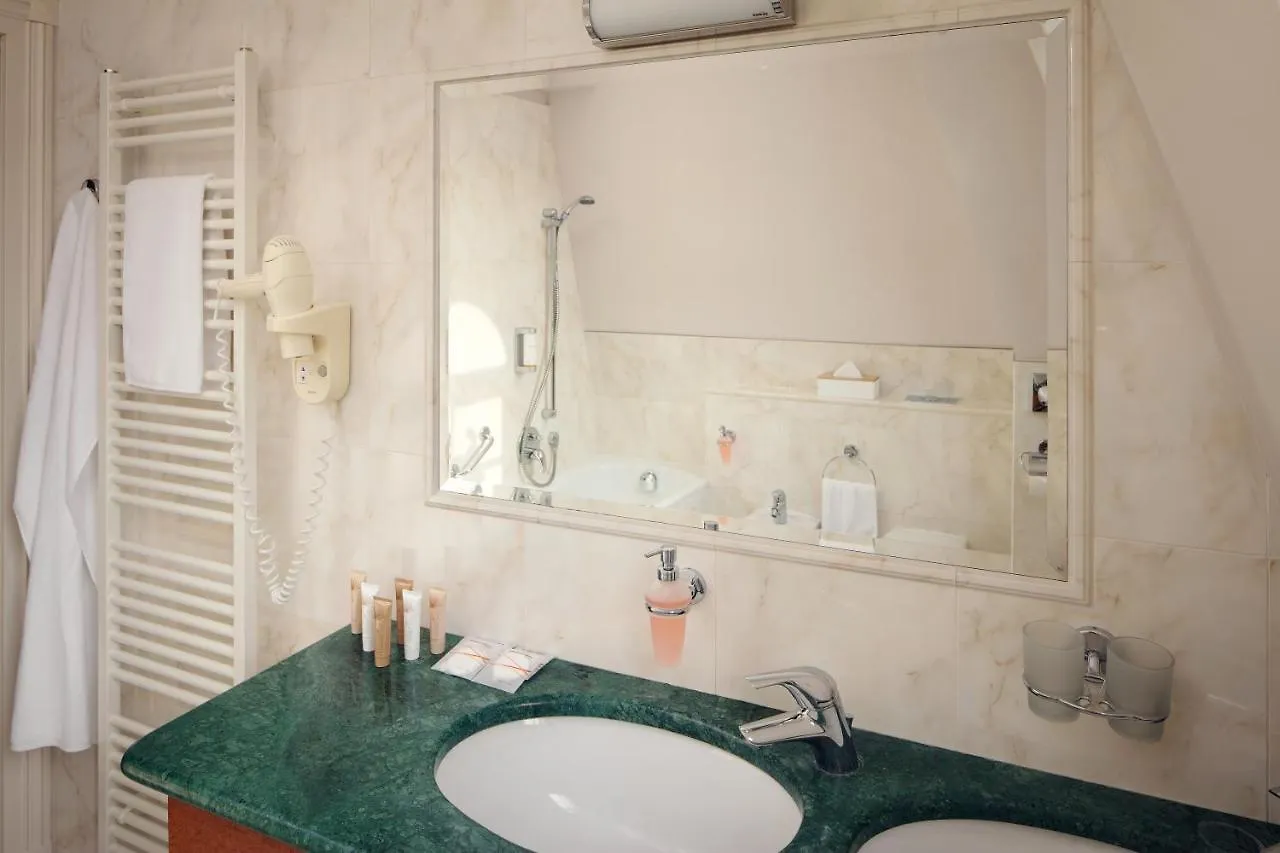 Humboldt Park Hotel & Spa Karlovy Vary